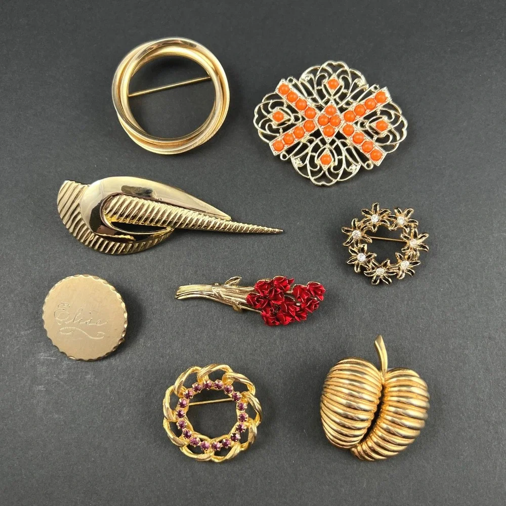 Vintage Brooch Lot of 8 Gold Tone Some Signed Sarah Coventry MJent Avon